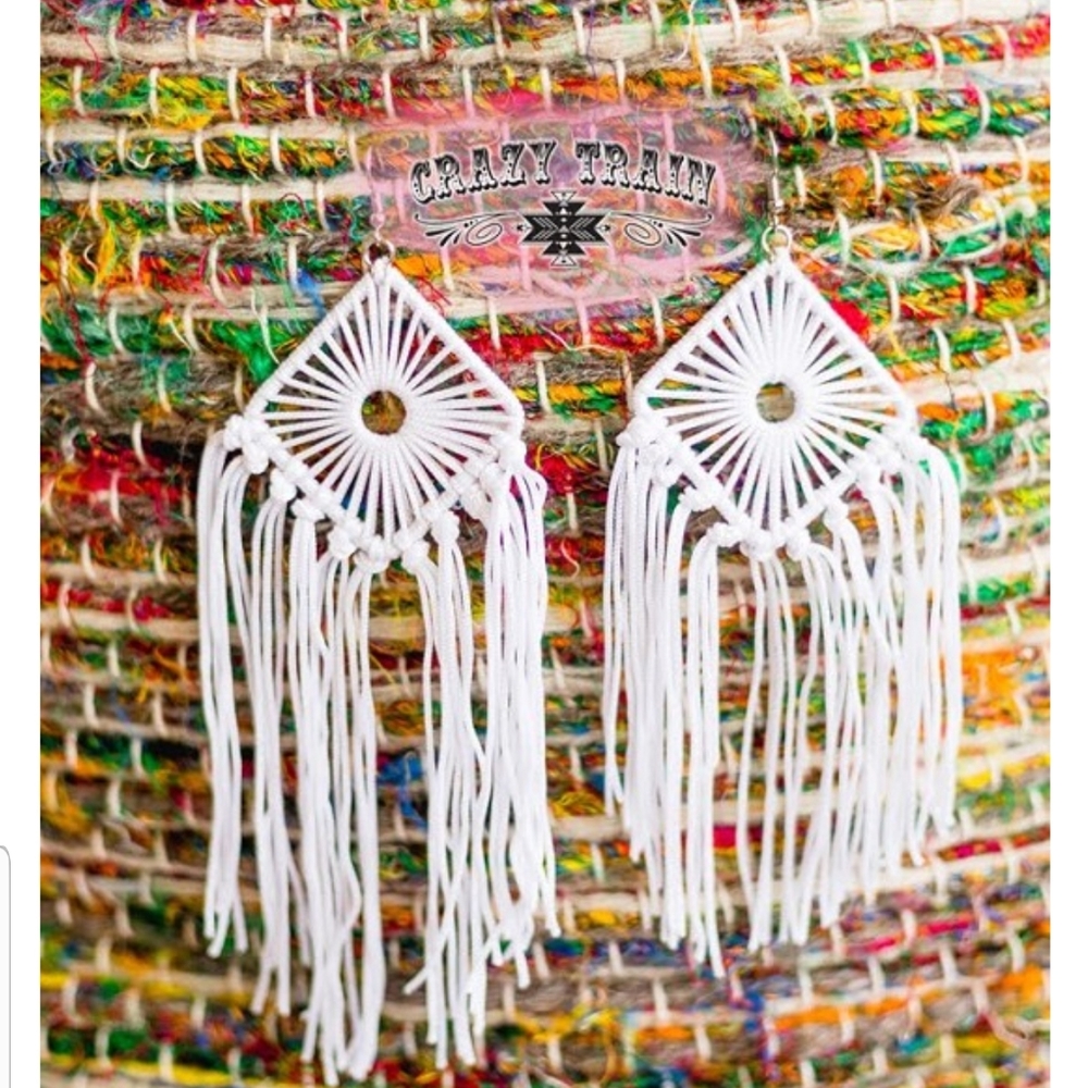 🔥 Last Set of DAY DREAMER EARRINGS
🔥